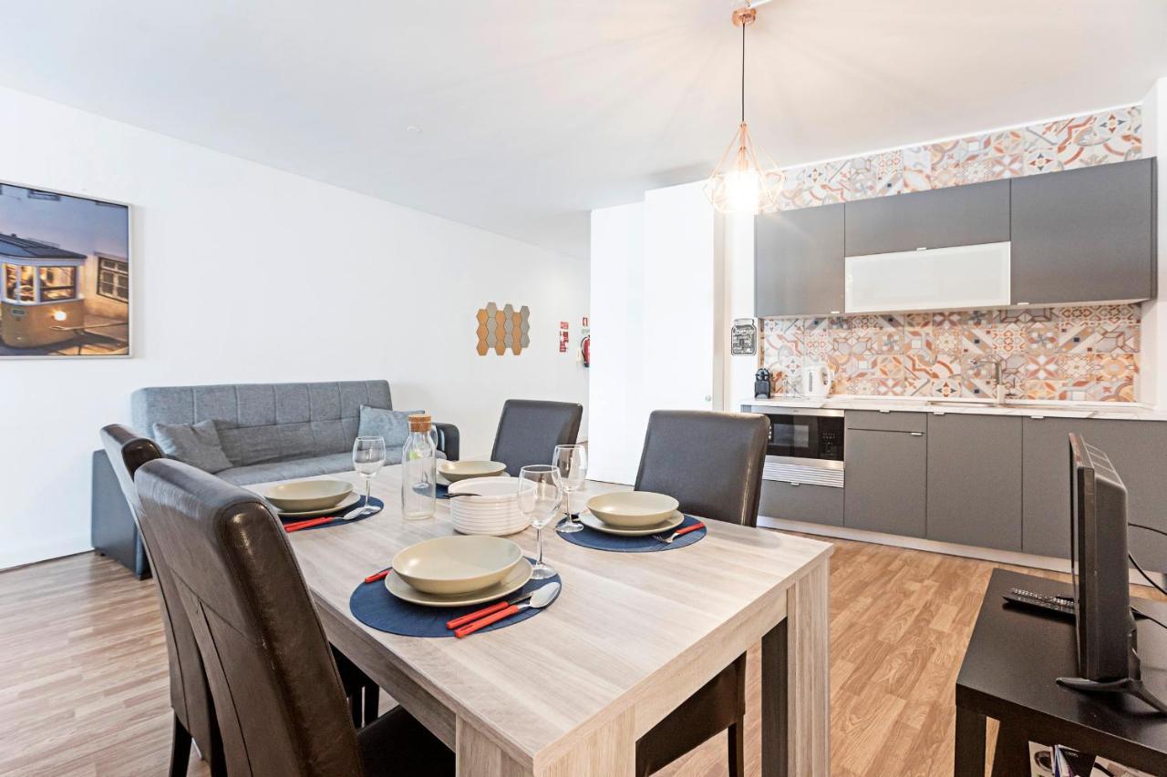 Amazing Apartment In Downtown Porto By Lovelystay Exterior photo