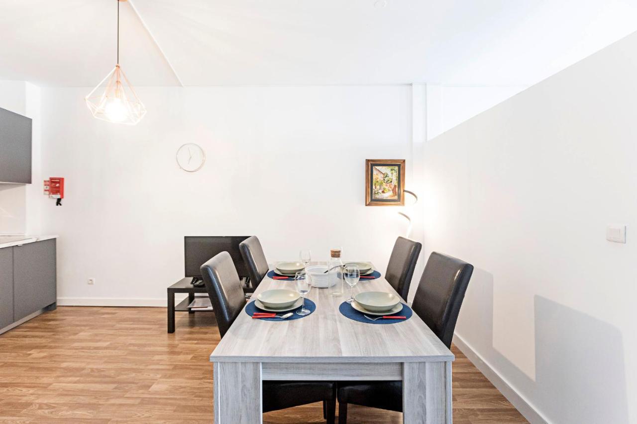 Amazing Apartment In Downtown Porto By Lovelystay Exterior photo
